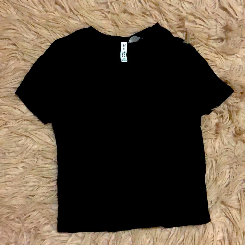 Brand is divided / H&M